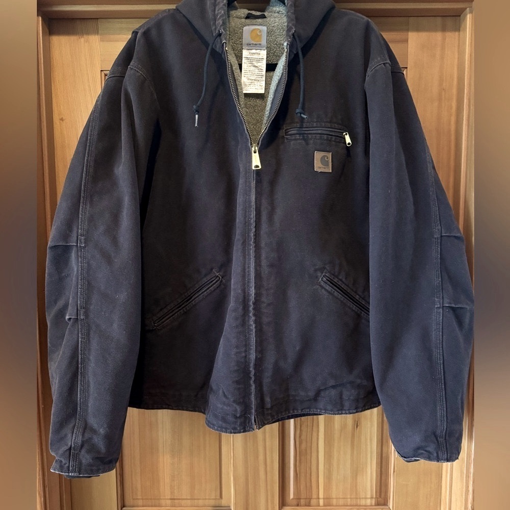 Carhartt Ducks Men's Hooded Jacket. Sherpa Lined, Worn Twice!